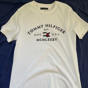 Tommy Hilfiger t shirt